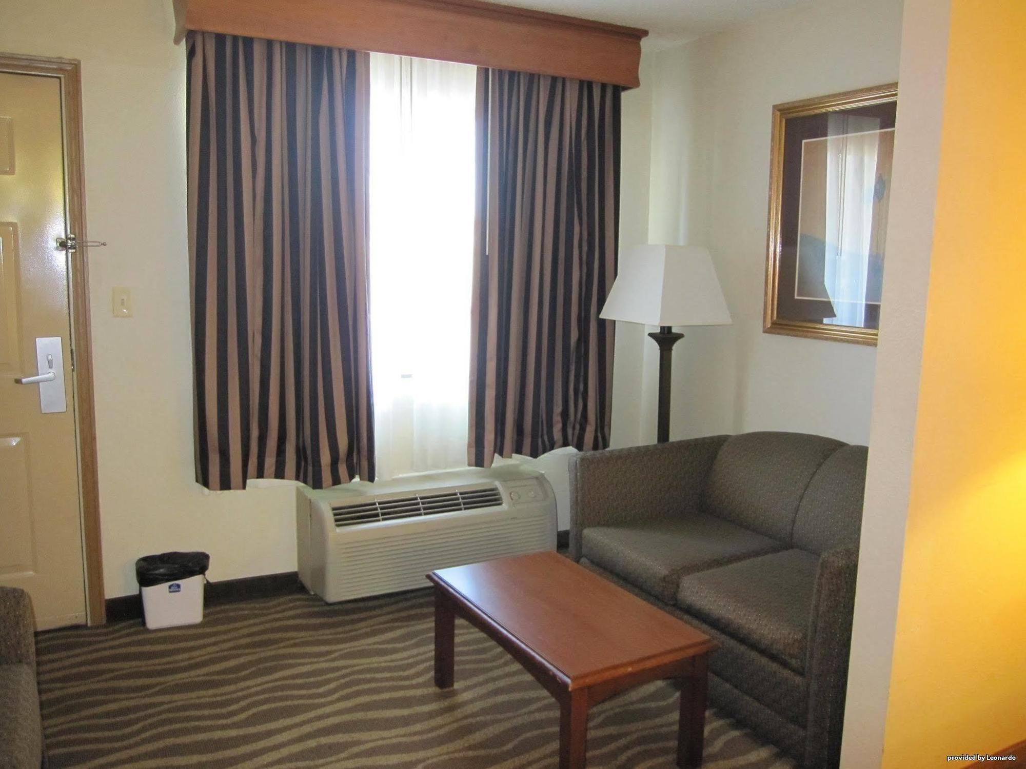 Best Western Windsor Suites Fayetteville Exterior photo
